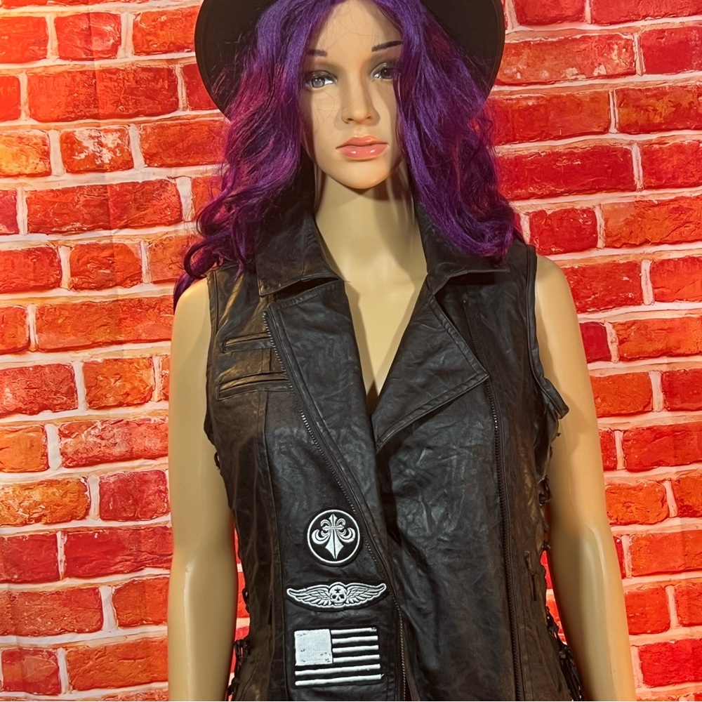 Affliction Women’s black leather vest. - Picture 10 of 15